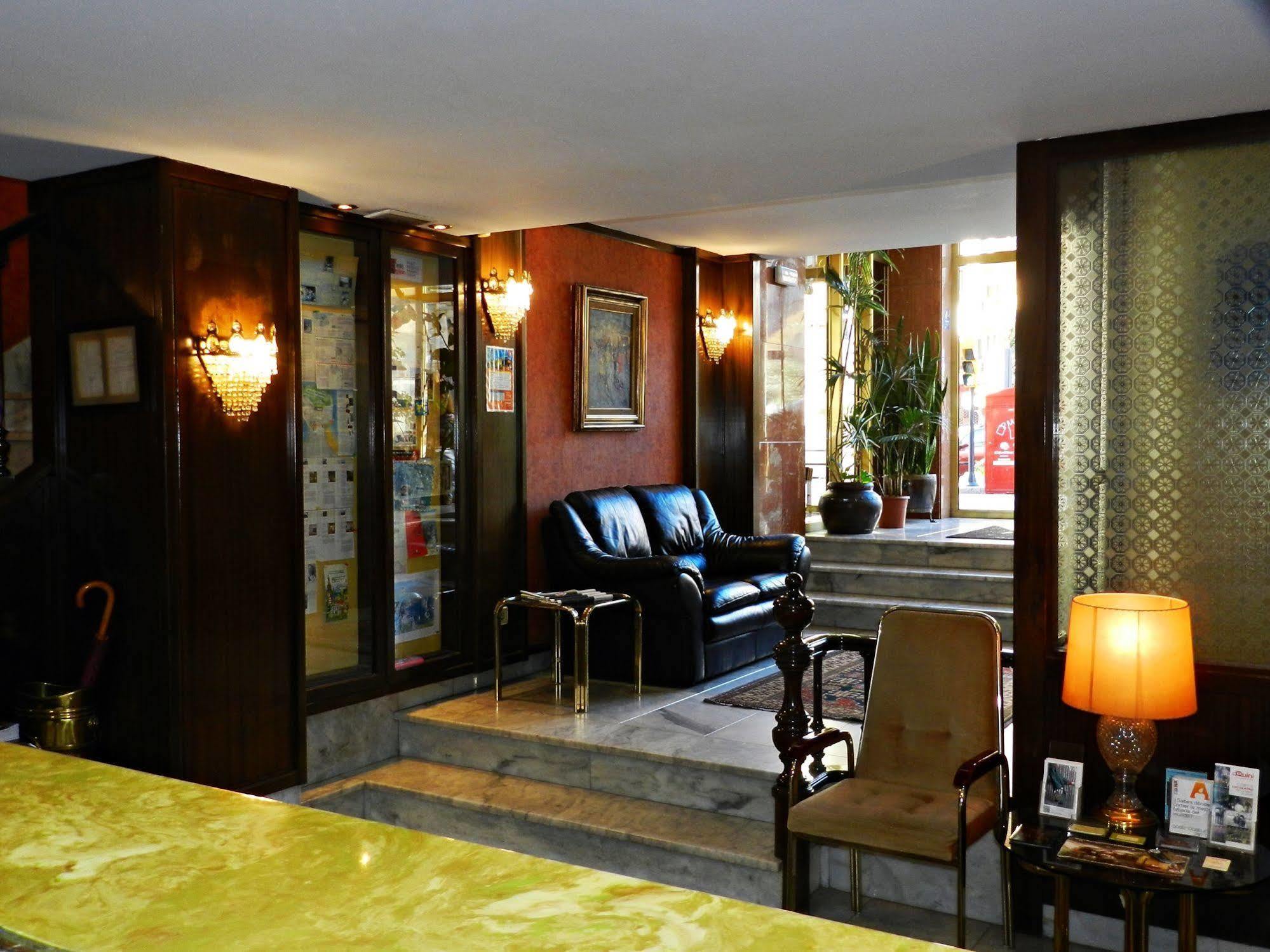 Hotel Alda Centro Χιχόν Εξωτερικό φωτογραφία