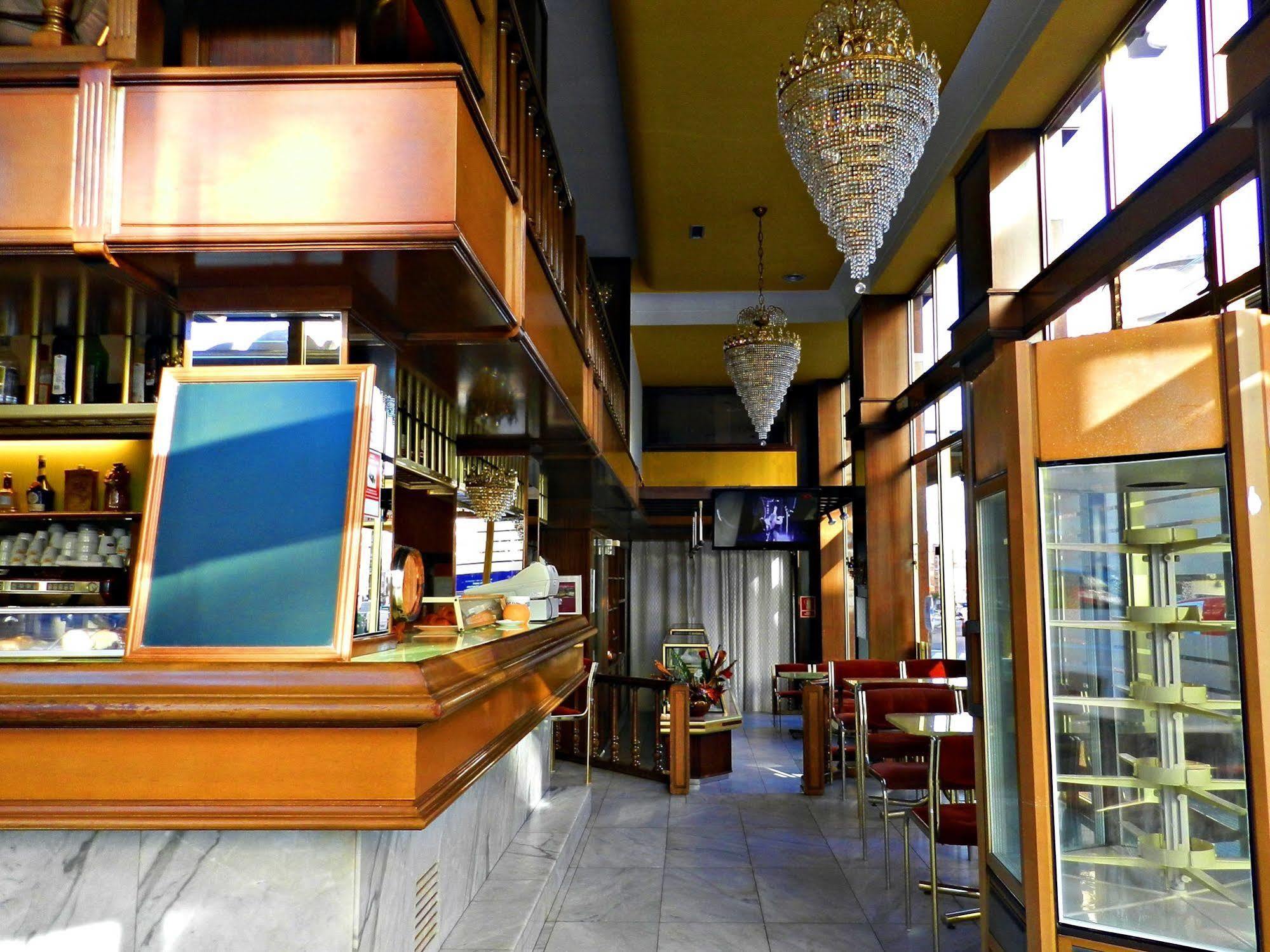 Hotel Alda Centro Χιχόν Εξωτερικό φωτογραφία